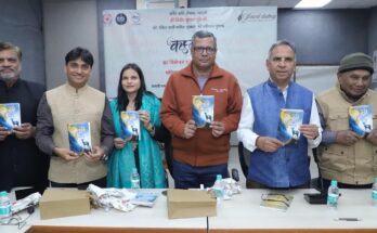 विनोद कुमार दुबे के कविता संग्रह 'कस्तूरी' का भव्य विमोचन