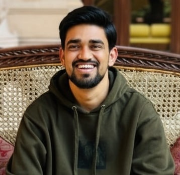 आकाश पाठक